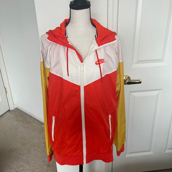 Nike Hooded Jacket - Picture 2 of 9